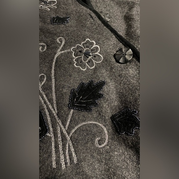 Cedar Canyon Wool Blend vest sz M Embroidered & beaded - Picture 3 of 7